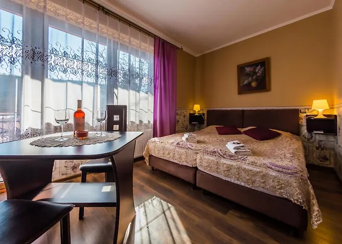 Bazancia 우스트론