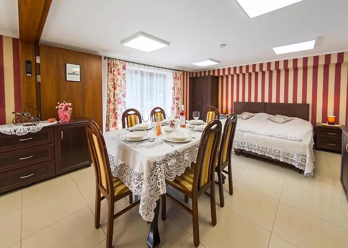 Bazancia 우스트론