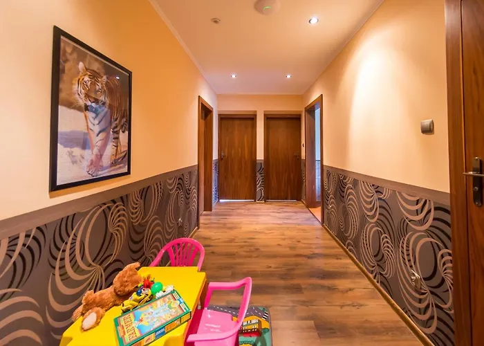 Bazancia 우스트론