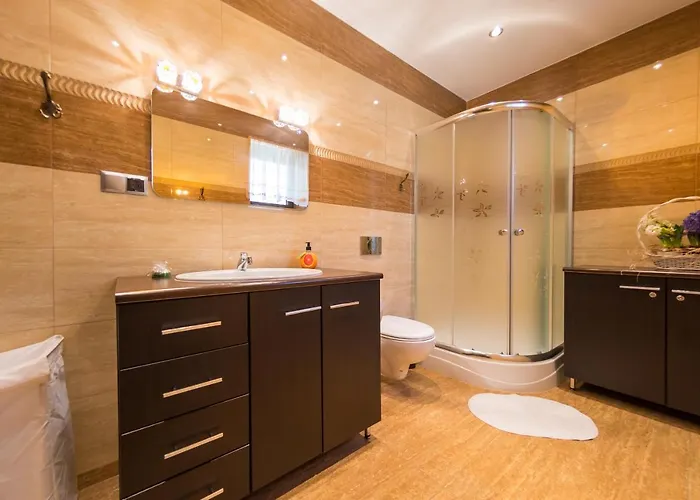 Bazancia 아파트 우스트론